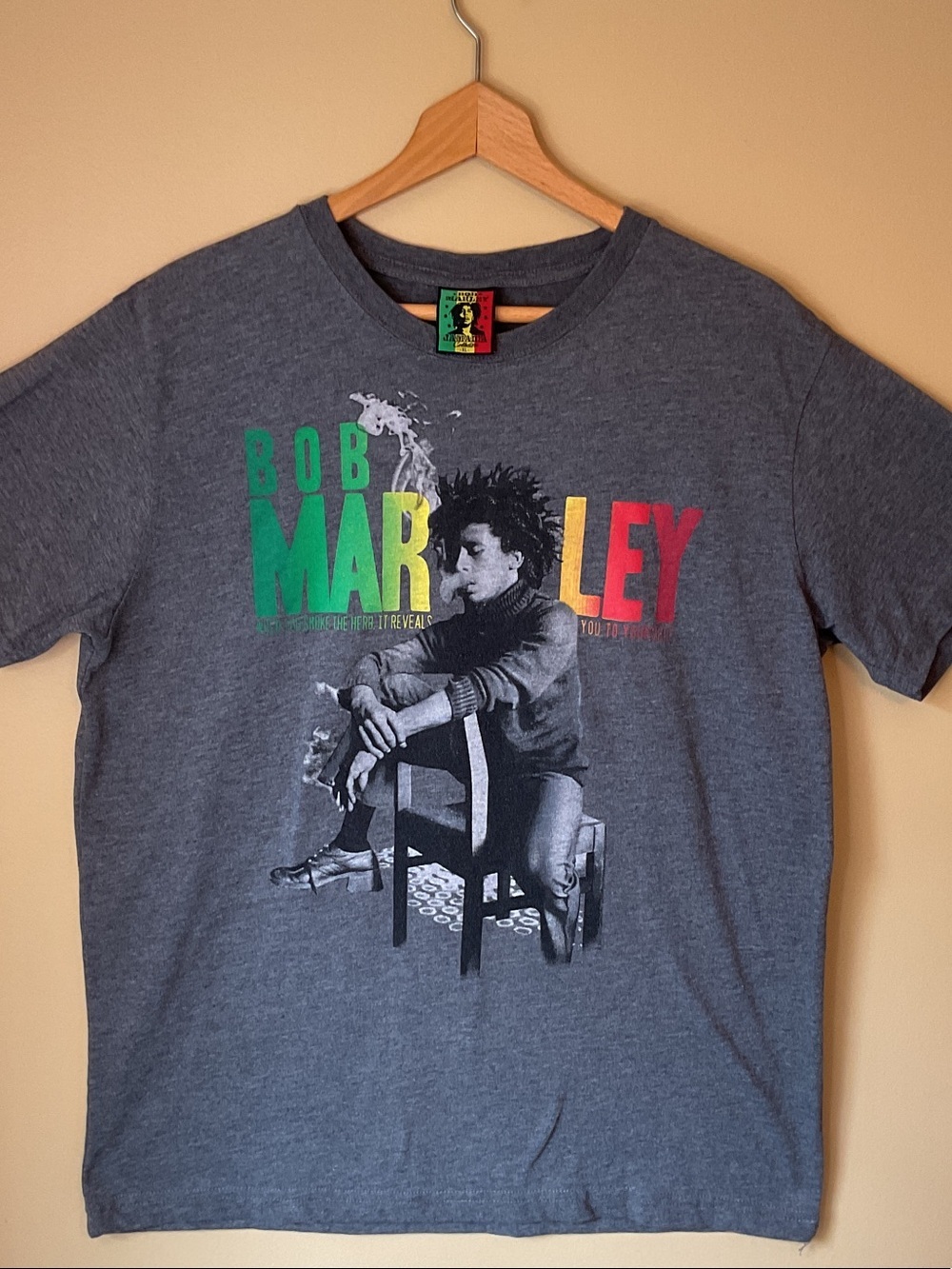 Bob Marley Jamaica Collection “Smoking Herb” graphic t shirt Size XL